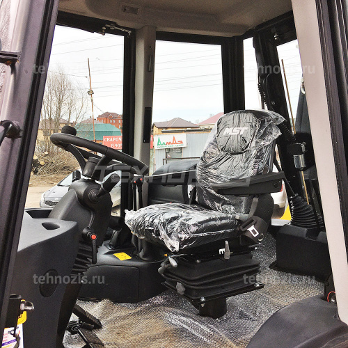 экскаватор-погрузчик 1.2 куба mst m542