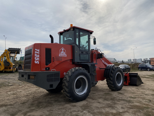 телескопический погрузчик builder tl35s
