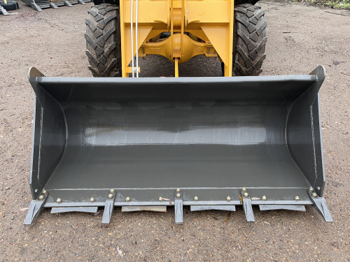 фронтальный погрузчик builder zl18