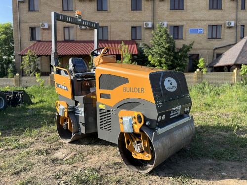 каток тротуарный полноприводный builder st 3.0